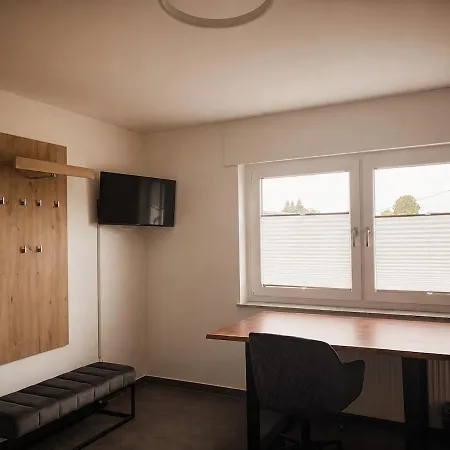 Grosszuegiges Fuer 12 Neu Renoviert