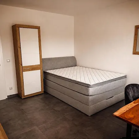 Casa de Férias Grosszuegiges Fuer 12 Neu Renoviert Kirchwald