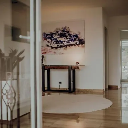 Casa de Férias Grosszuegiges Fuer 12 Neu Renoviert *