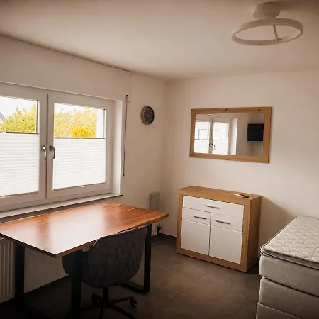 Grosszuegiges Fuer 12 Neu Renoviert *